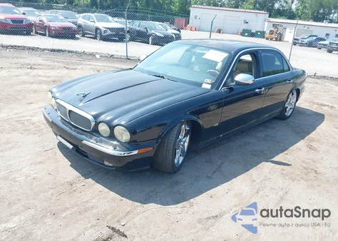 2007 Jaguar Xj Vanden Plas z USA, uszkodzony, nr VIN SAJWA82B87SH13560